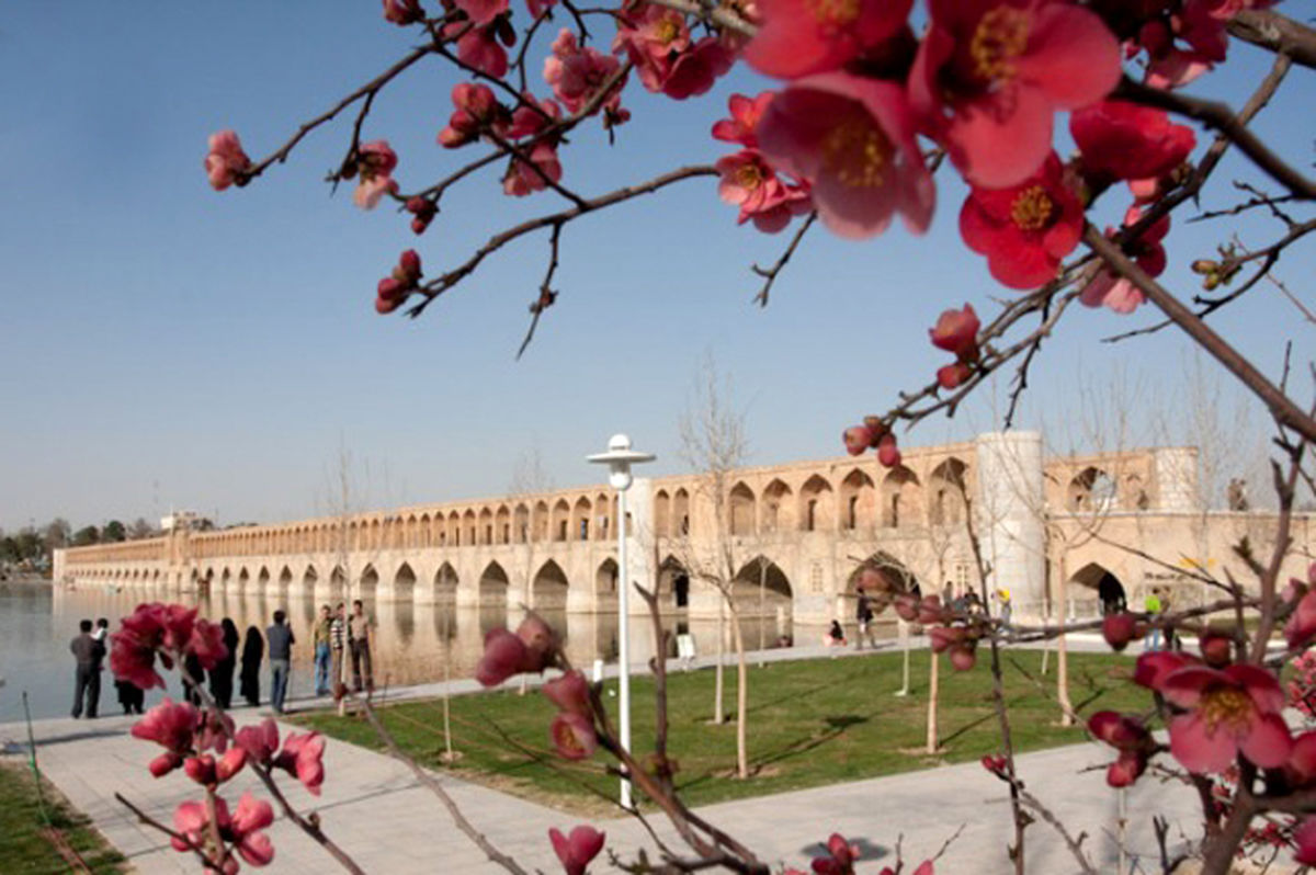 هوای اصفهان با شاخص کیفی ۳۵ پاک است