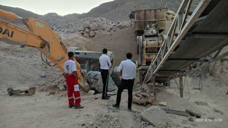 دومین خبر فوت کارگر معدن در یزد طی24 ساعت گذشته/فوت یک راننده لودر در معدن شن و ماسه میبد 