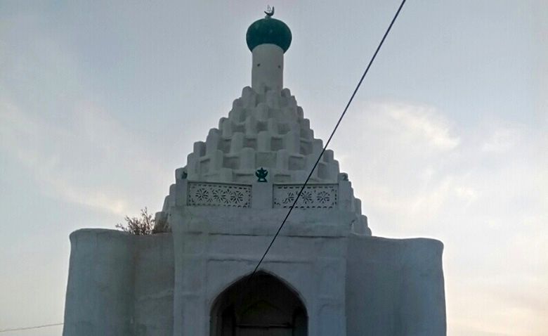 مرمت آرامگاه شیخ حسن عالی کوهیج در بستک