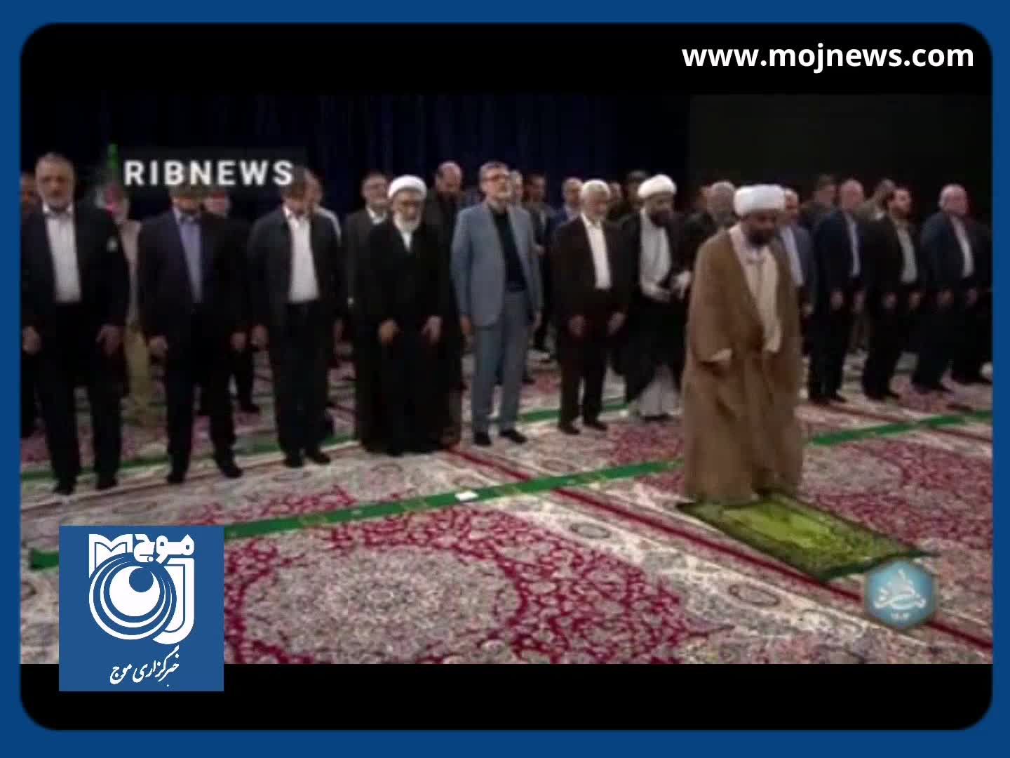 اقامه نماز جماعت نامزدهای انتخابات قبل از مناظره + فیلم