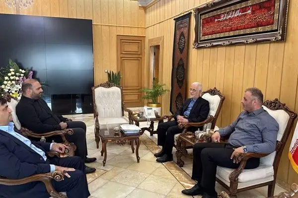 اعضای فدراسیون وزنه‌برداری با وزیر کشور دیدار کردند