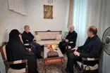 رئیس سازمان زندان‌ها در منزل خانواده شهدای بازداشتگاه اوین حضور یافت
