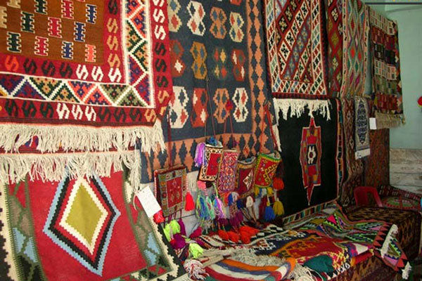 راه اندازی نخستین کیوسک های فروش صنایع دستی آذربایجان غربی در ارومیه 