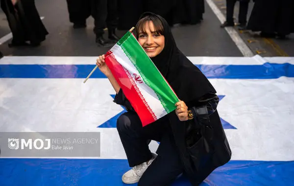 حضور  «نسل Z» در یوم الله ۱۳ آبان