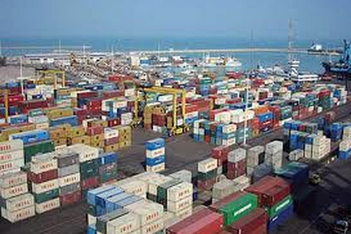 با صادرات ۳ میلیارد بالاتر از واردات، تراز تجاری همچنان مثبت است