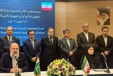 توافق برای ارتقاء حجم مبادلات تجاری به ۱۰ میلیارد دلار / ۱۳ تفاهم‌نامه اجرایی امضا شد