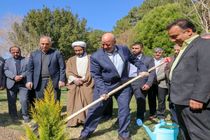 آیین ویژه روز درختکاری در استانداری اصفهان برگزار شد