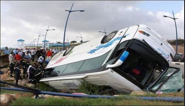 42 نفر بر اثر واژگونی اتوبوس مصدوم شدند