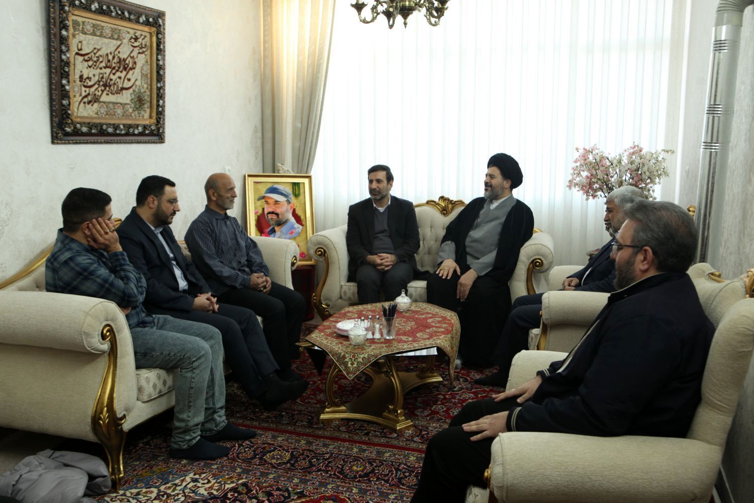 ملت ایران مسیر عزت را در وحدت و قوی شدن یافته‌اند