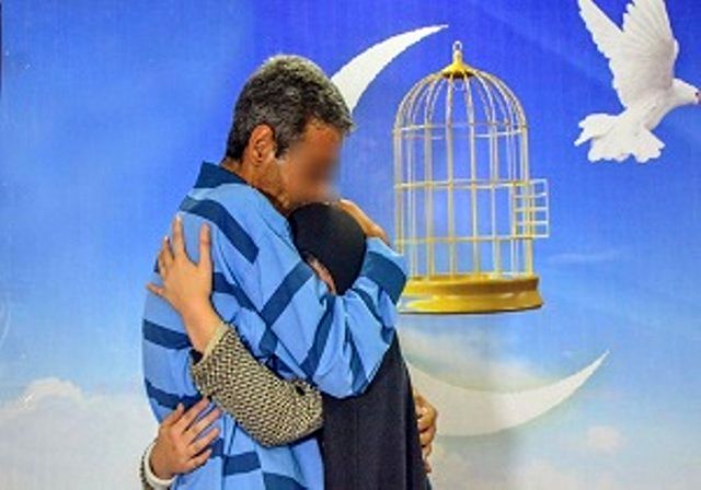 19 نفر از زندانیان اردبیل آزادسازی شدند
