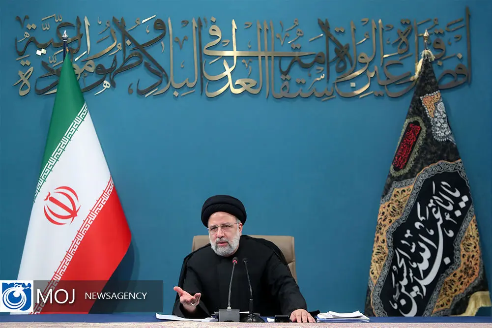 ساختارهای فسادزا در دولت باید اصلاح شود/ مثل برخی دولت‌ها منتظر تغییر نگاه بیگانگان نباشیم