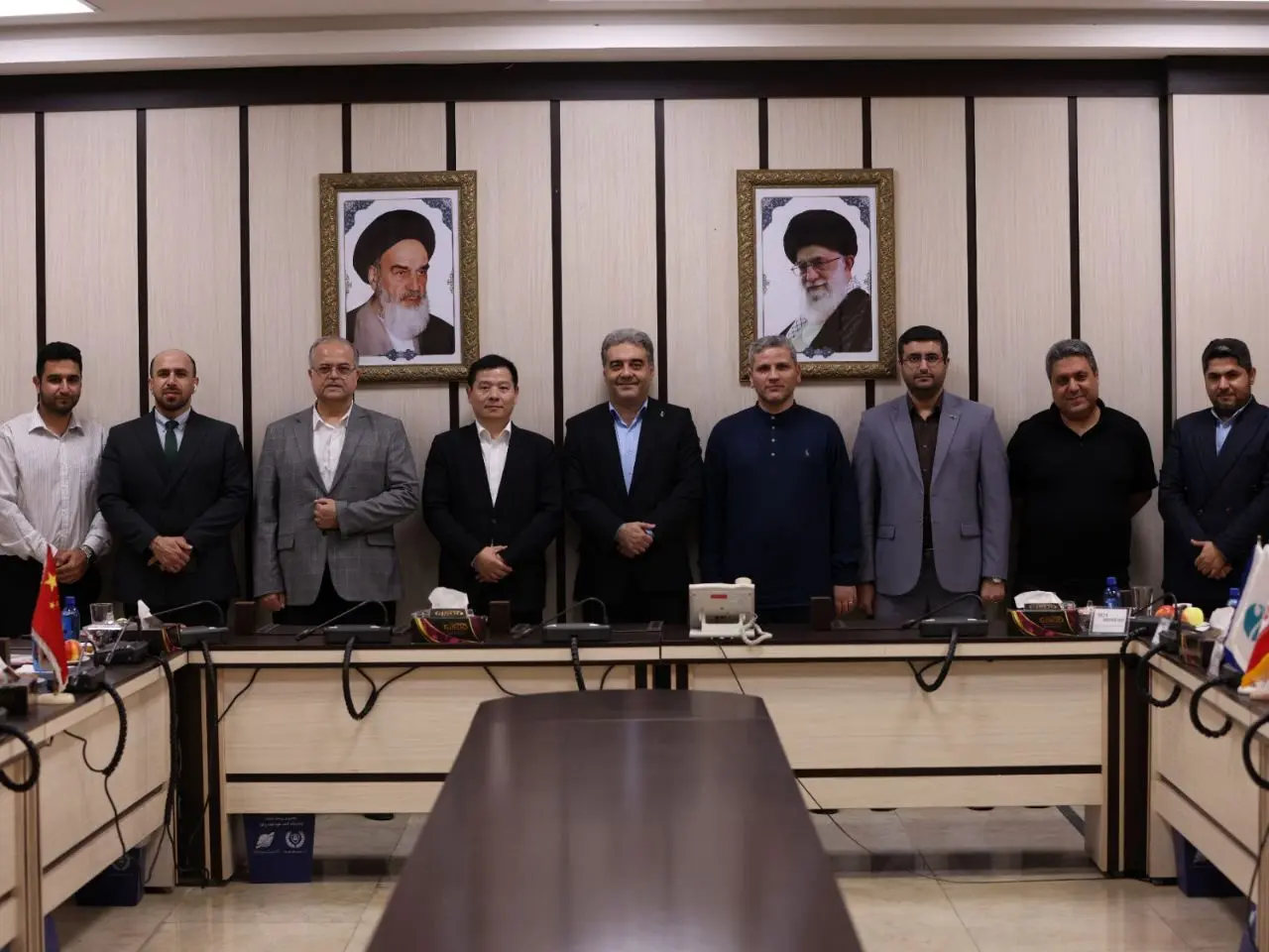 دیدار مدیرعامل شرکت مدیران خودرو چین با مدیرعامل شرکت عمران، آب و خدمات کیش