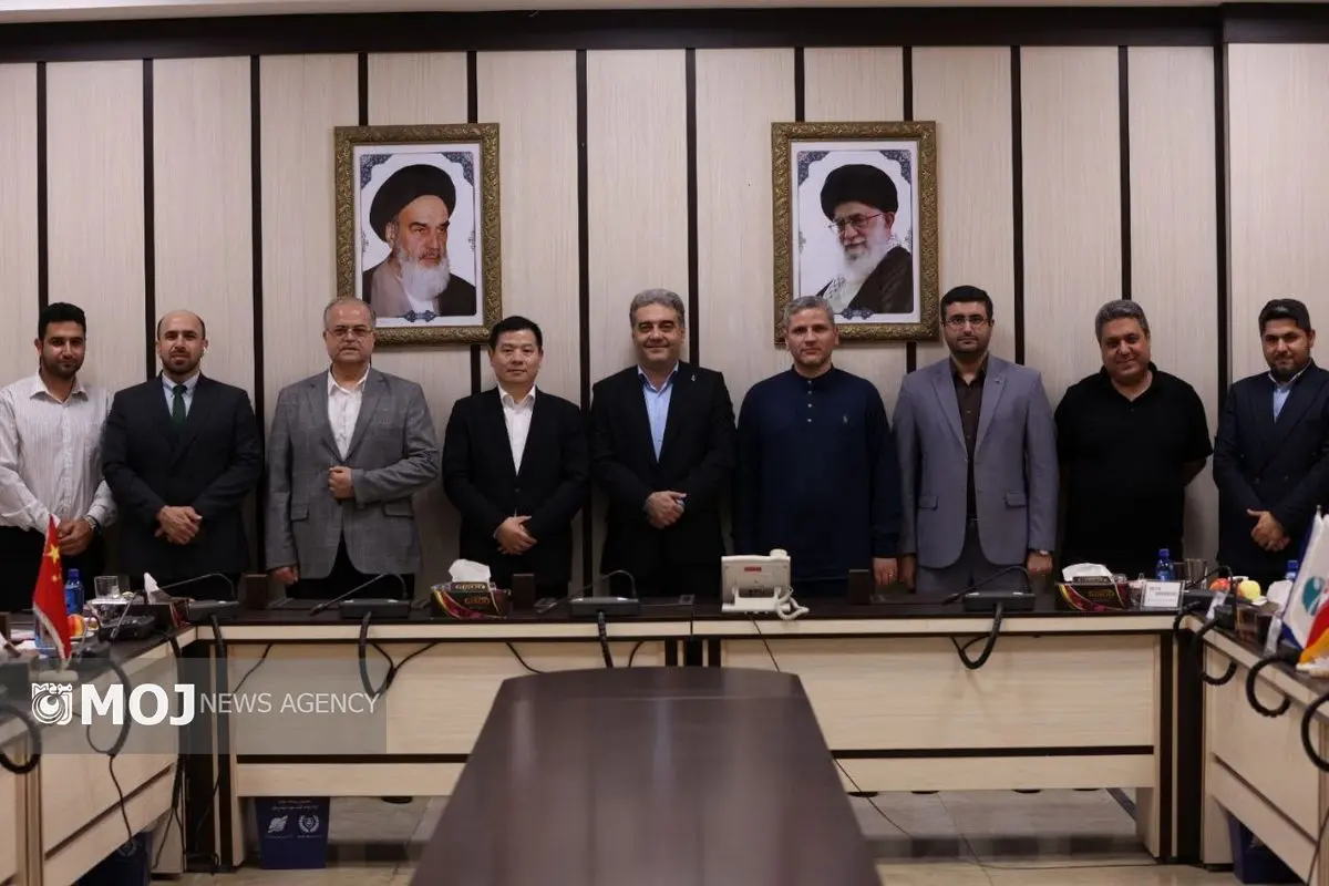 دیدار مدیرعامل شرکت مدیران خودرو چین با مدیرعامل شرکت عمران، آب و خدمات کیش