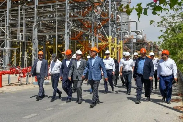 مدیران عامل فرابورس، سرمایه‌گذاری سپهر صادرات و انرژی سپهر از پتروشیمی سبلان بازدید کردند