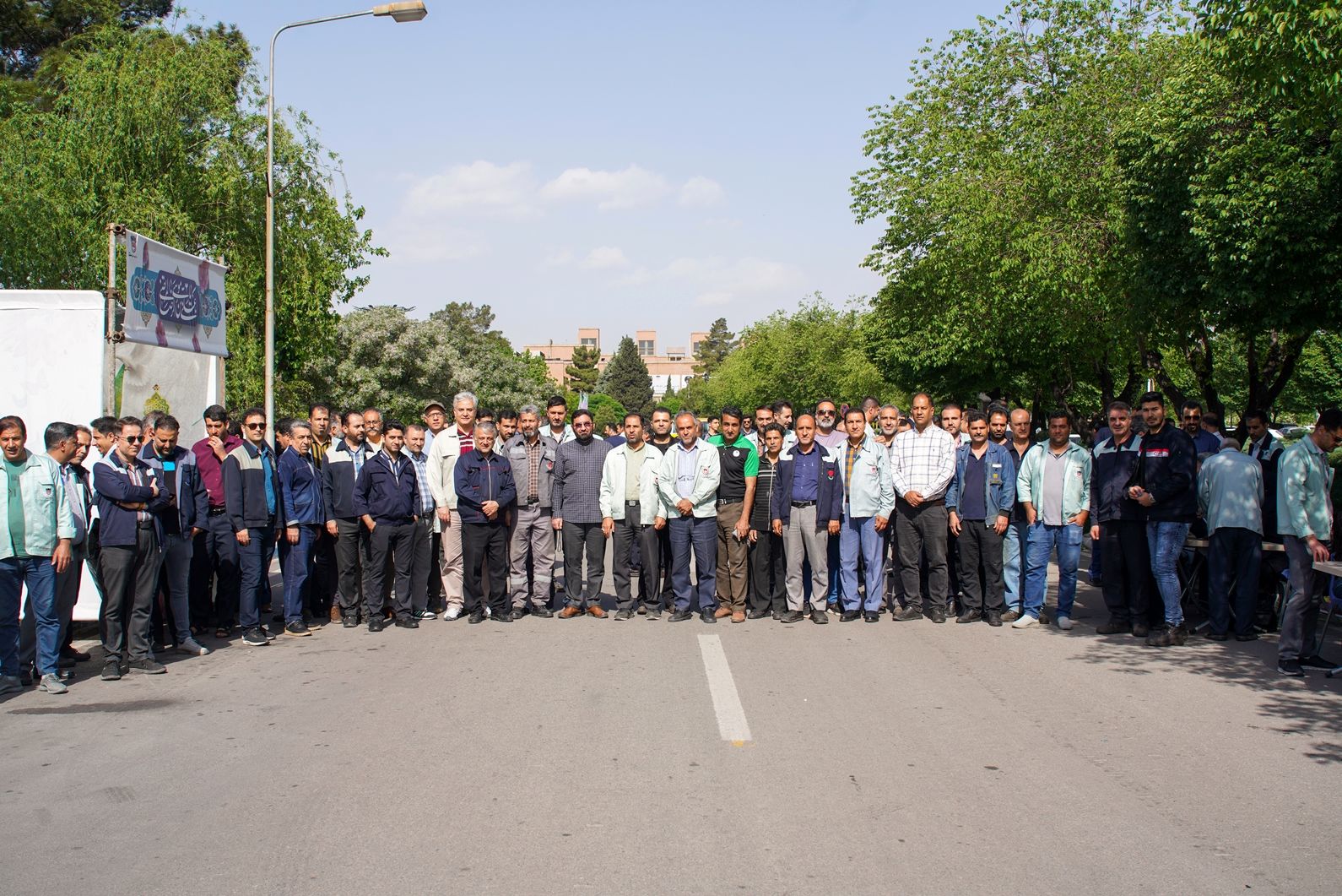 همایش پیاده‌روی ویژه دهه کرامت در ذوب آهن اصفهان برپا شد