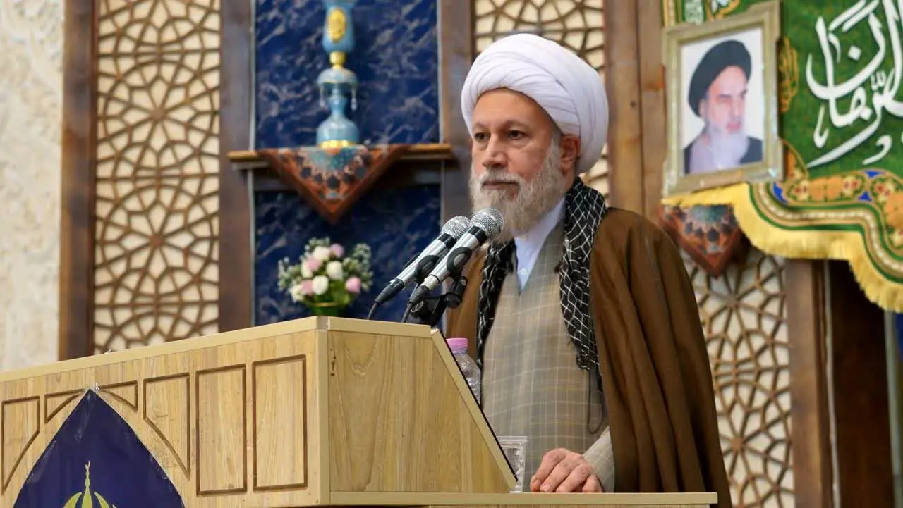 ملت ایران دست از عزت، عظمت و اسلامیت برنمی‌دارند