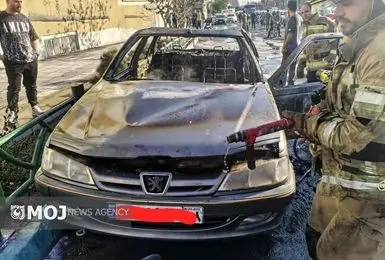 آتش‌سوزی یک دستگاه خودرو در محدوده میدان آزادی بدون مصدوم مهار شد+ تصاویر