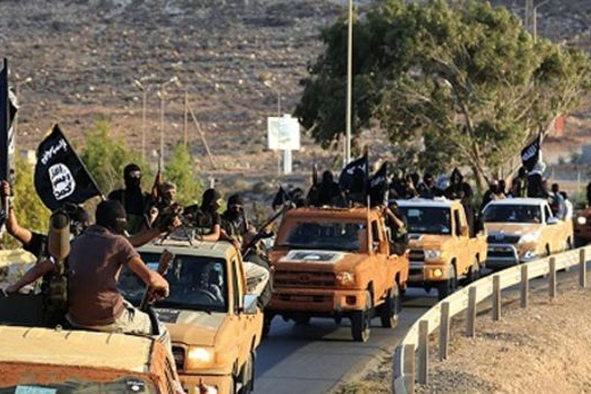 گروه های مسلح باید از تاسیسات نفتی لیبی دور شوند