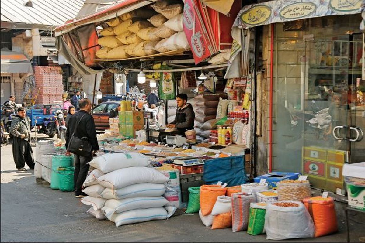 برخورد قاطع با خرده فروشان خیابان بهادر و شریعتی در بندرعباس