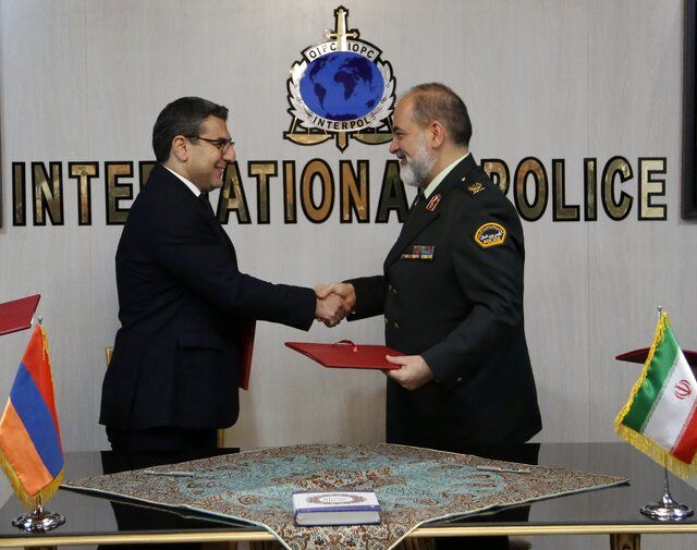 پلیس ایران و پلیس ارمنستان قرارداد همکاری امضاء کردند