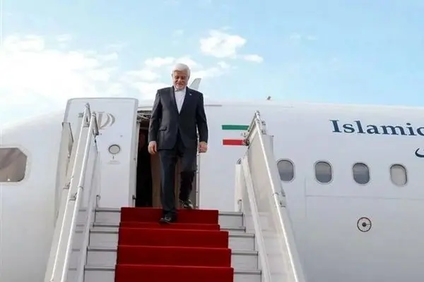معاون اول رئیس‌جمهور عازم مشهد مقدس شد