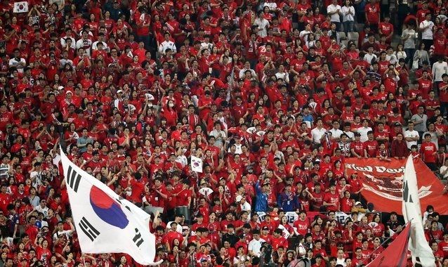 ۶۰ هزار پرچم سرخ کره‌ای‌ها در انتظار ملی‌پوشان ایران