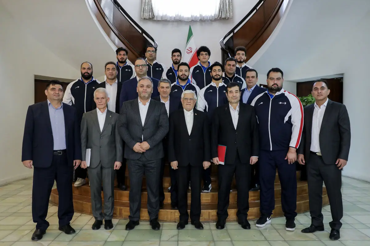 معاون اول رئیس‌جمهور در دیدار با رئیس فدراسیون، کادر فنی و اعضای تیم ملی وزنه‌برداری: