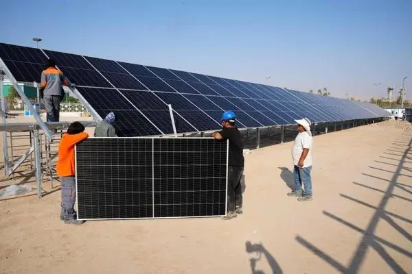 آغاز نصب پنل‌های خورشیدی در نیروگاه ۱۵.۲ مگاواتی شرکت پالایش گاز بیدبلند خلیج‌فارس