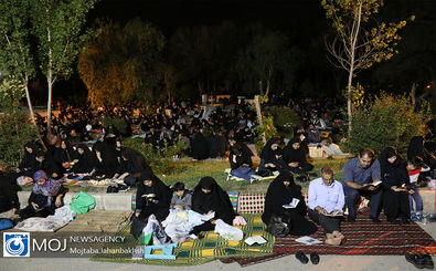 احیای شب بیست و یکم ماه مبارک رمضان در اصفهان
