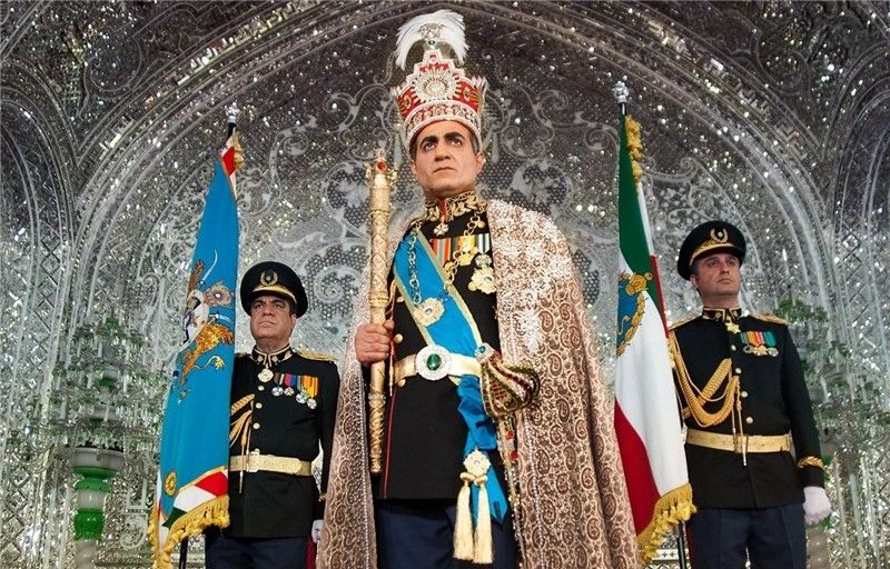 تاج «معمای شاه» به کاخ سعدآباد رسید
