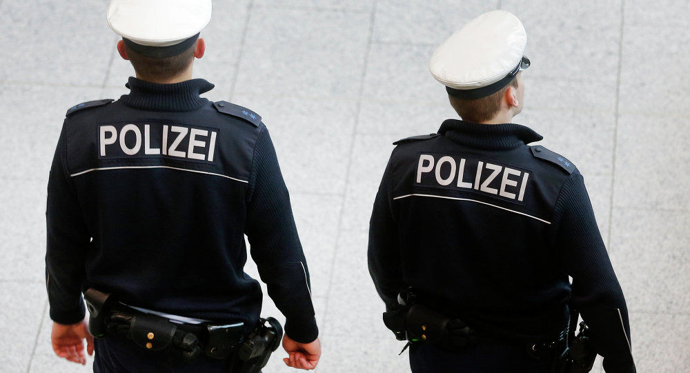 پلیس های آلمانی در فرانسه چه می کنند؟
