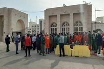 کارگران شهرداری بندرعباس دست به تحصن زدند