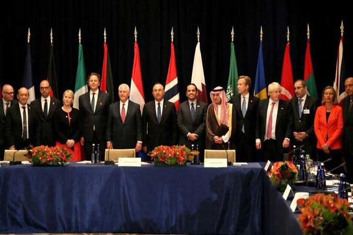 نشست مشترک قطر، عربستان و مصر در رابطه با سوریه/ درخواست دست دادن جبیر و آل ثانی؛ جبیر را دستپاچه و ثانی را خندان کرد