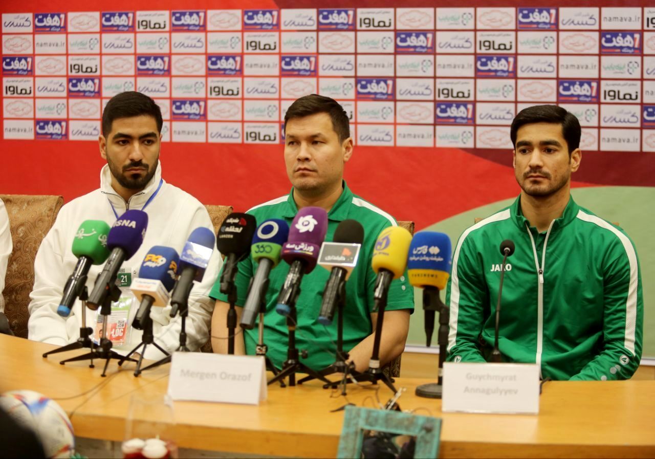 کری خوانی سرمربی فوتبال ترکمنستان برای ایران