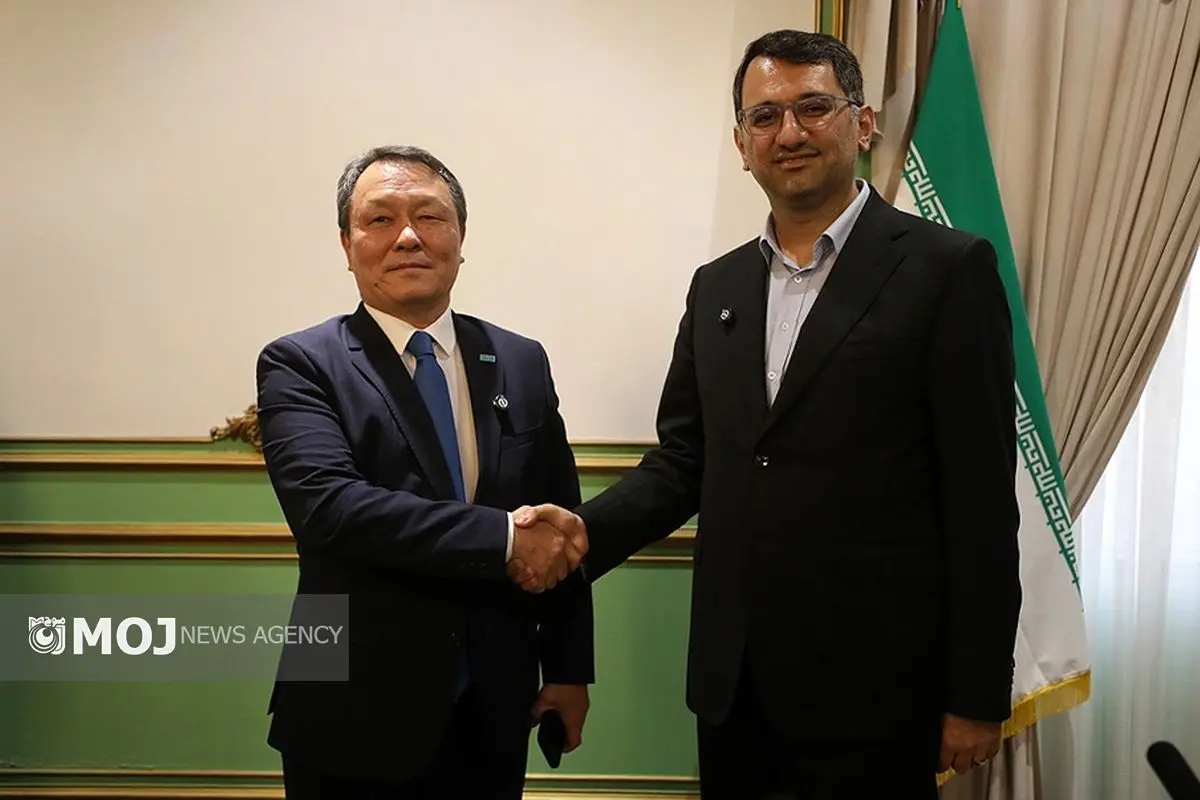 دیدار مدیر عامل سازمان منطقه آزاد کیش و سفیر قزاقزستان