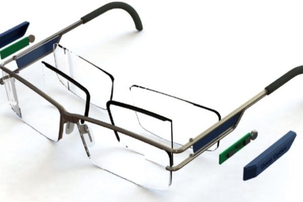 عینکی که به کمک سالمندان می آید
