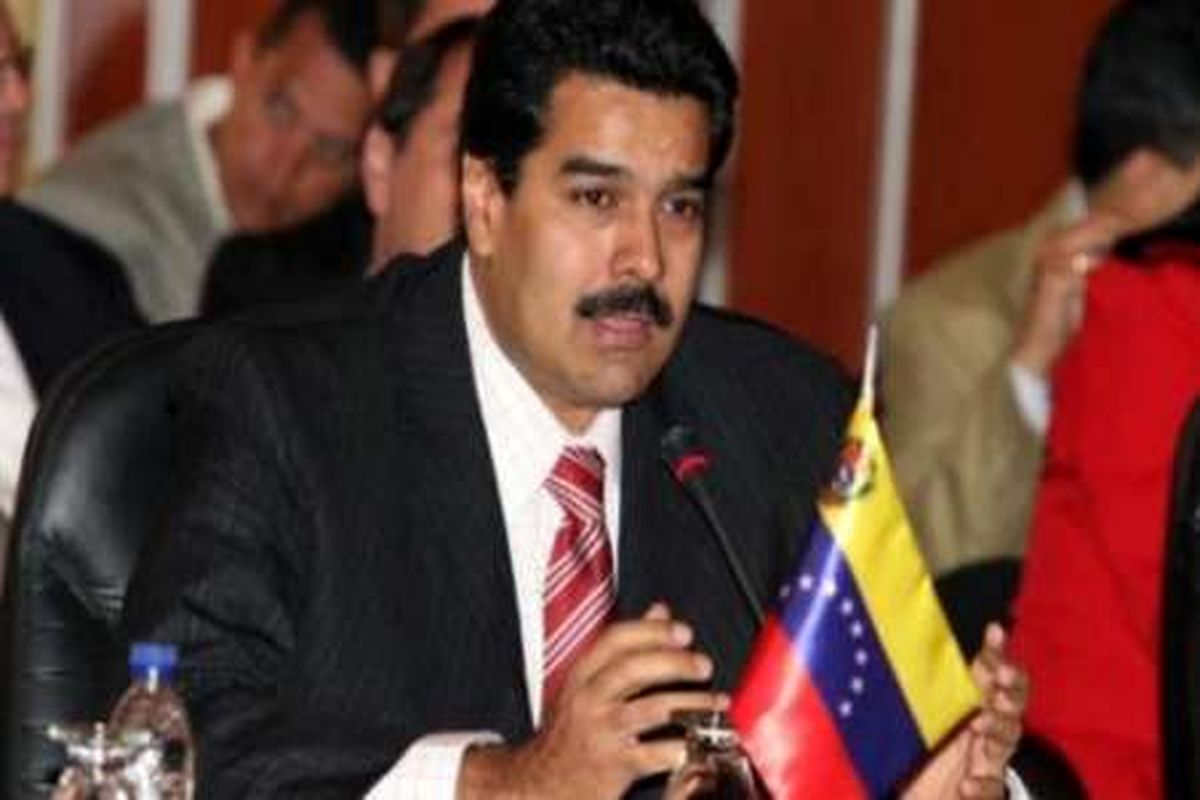 مادورو به سوی اپوزیسیون ونزوئلا دست همکاری دراز کرد
