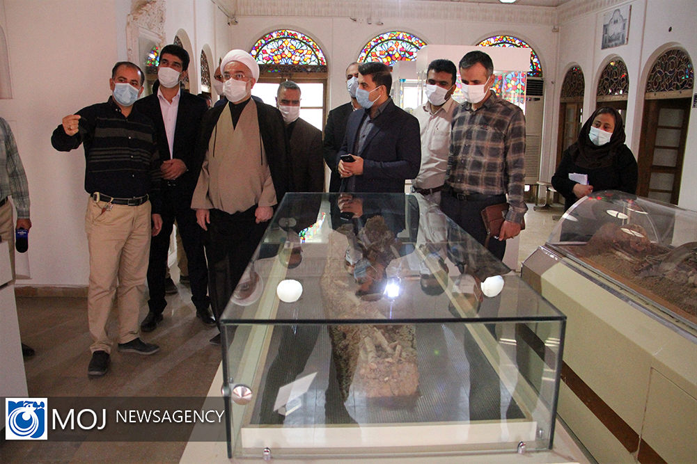 بازدید نماینده ولی‌ فقیه در استان کردستان از موزه سنندج