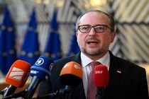 درخواست مداخله‌جویانه وزیر خارجه اتریش از ایران؛ به حقوق زنان احترام بگذارید