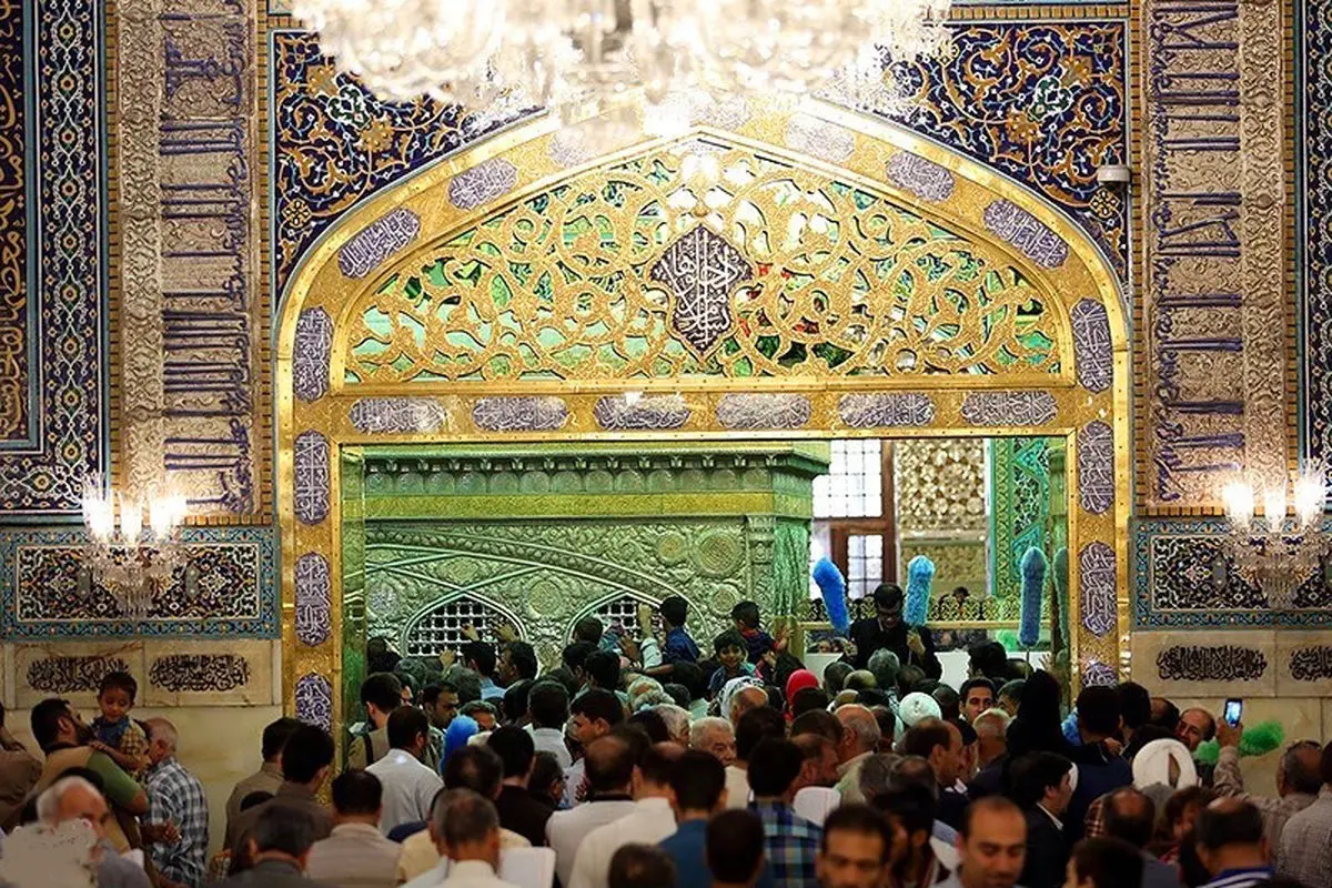 به مناسبت روز زیارتی امام رضا (ع) ویژهبرنامههایی در حرم مطهر رضوی برگزار می شود