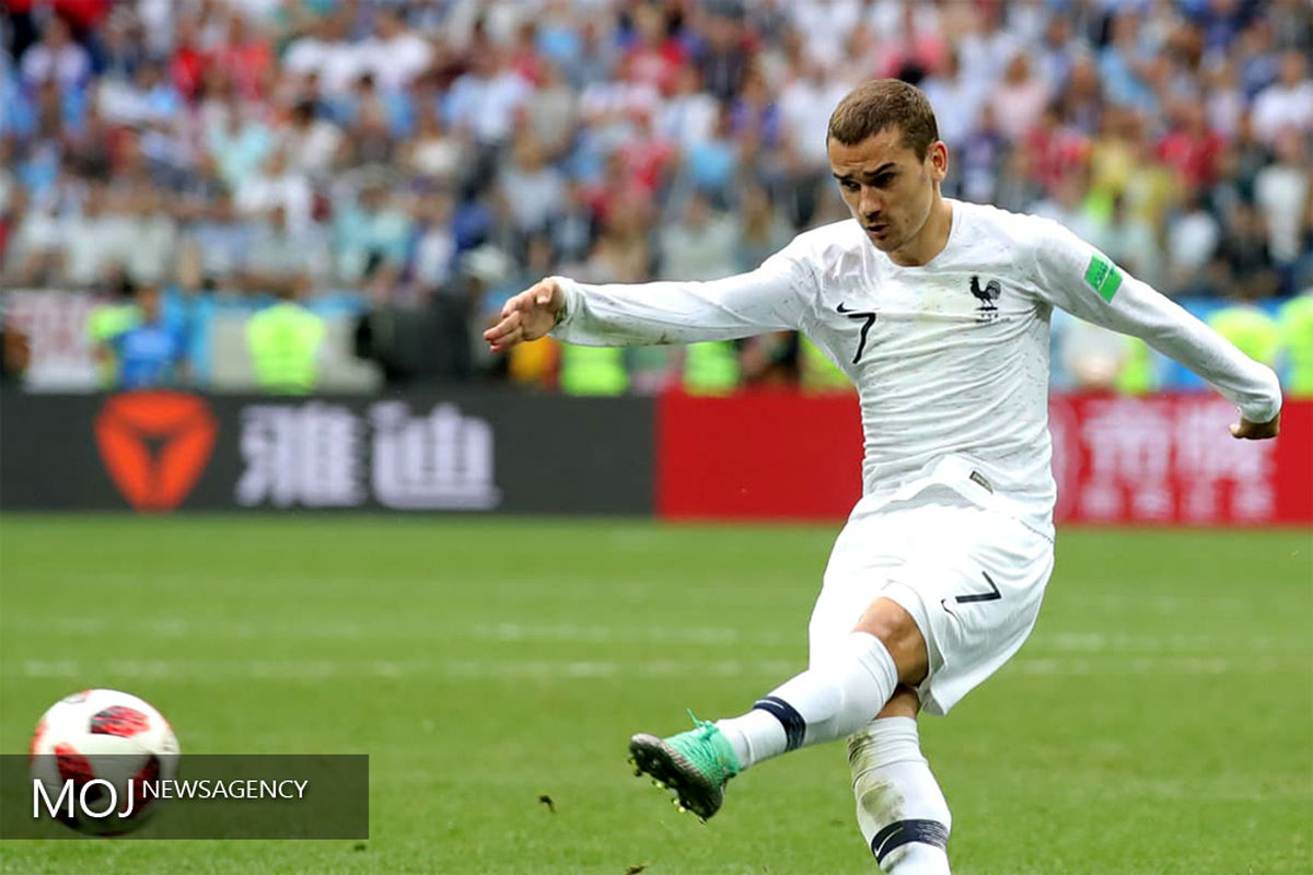 برتری فرانسه مقابل اروگوئه در نیمه نخست