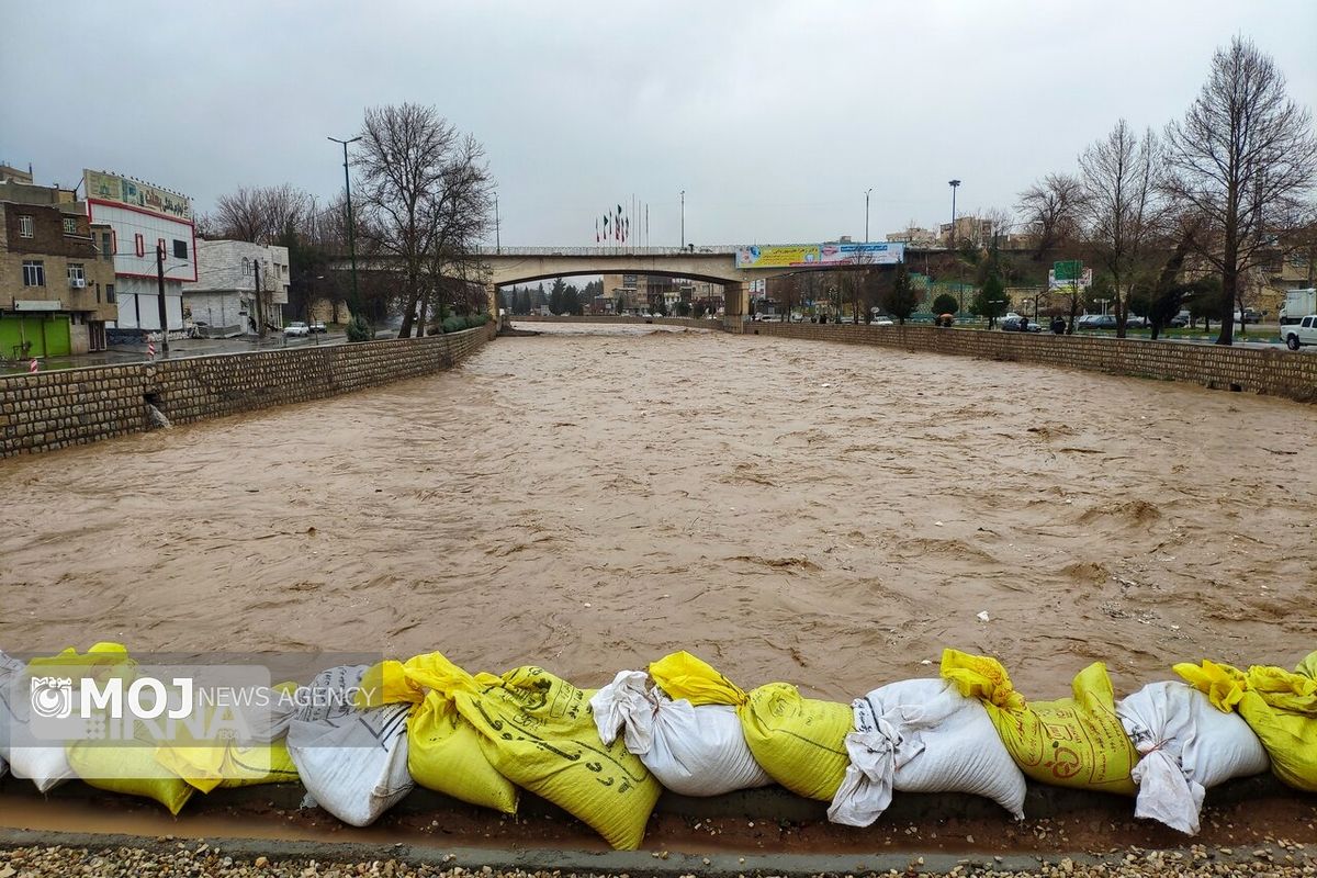 احتمال ورود سیلاب به شهر پلدختر وجود دارد