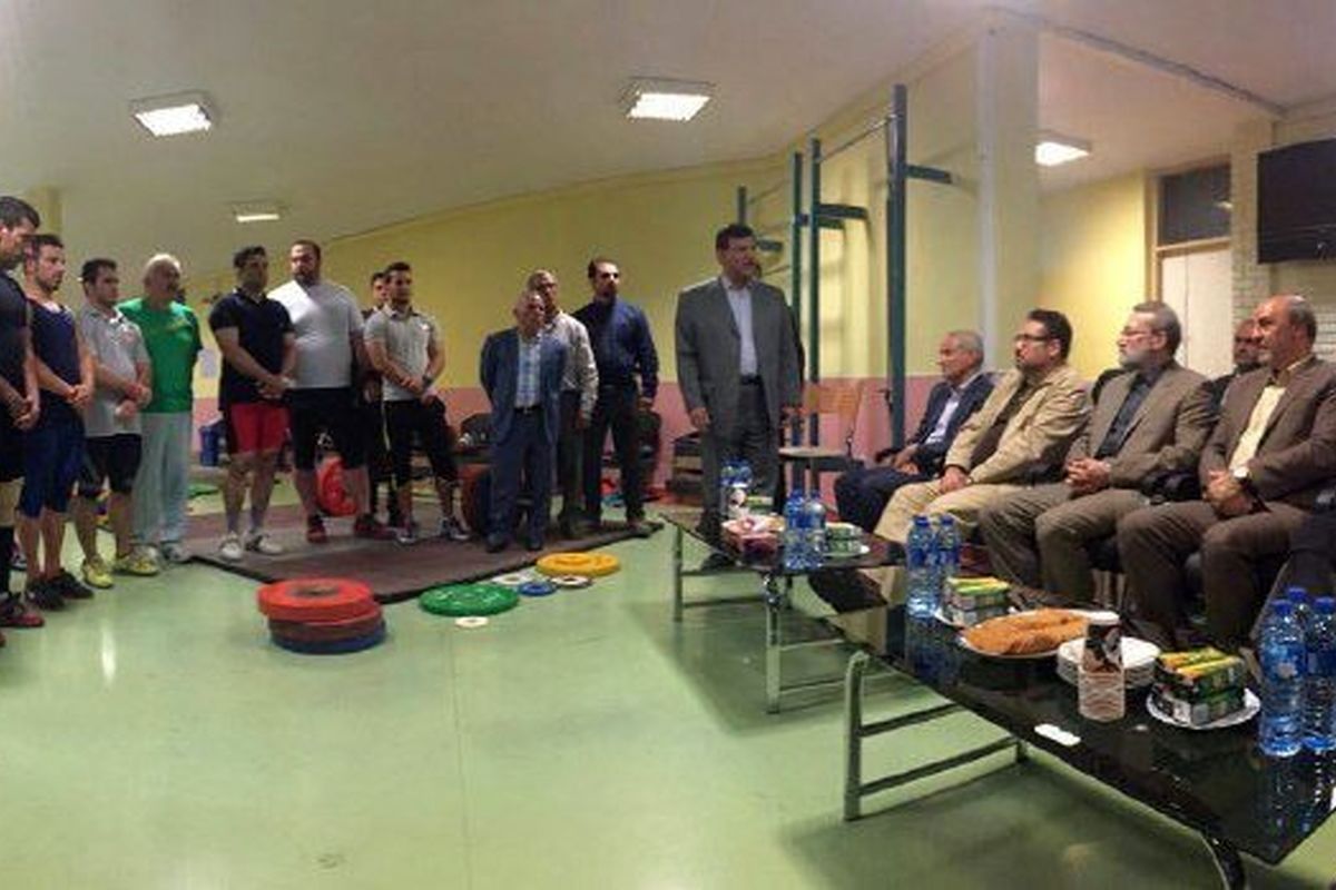 لاریجانی از اردوی تیم‌های والیبال، کشتی و وزنه‌برداری بازدید کرد