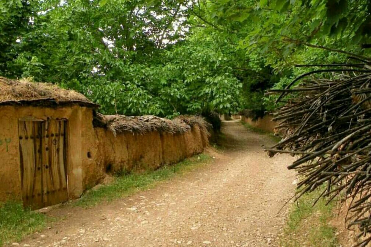  برداشت عوارض و داده‌آمایی برای حفظ باغات قصردشت شیراز با استفاده از بالن مقید 