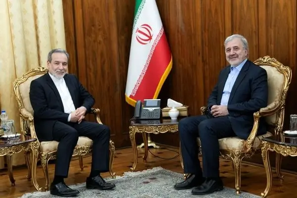سفیر ایران در عربستان سعودی با عراقچی دیدار کرد