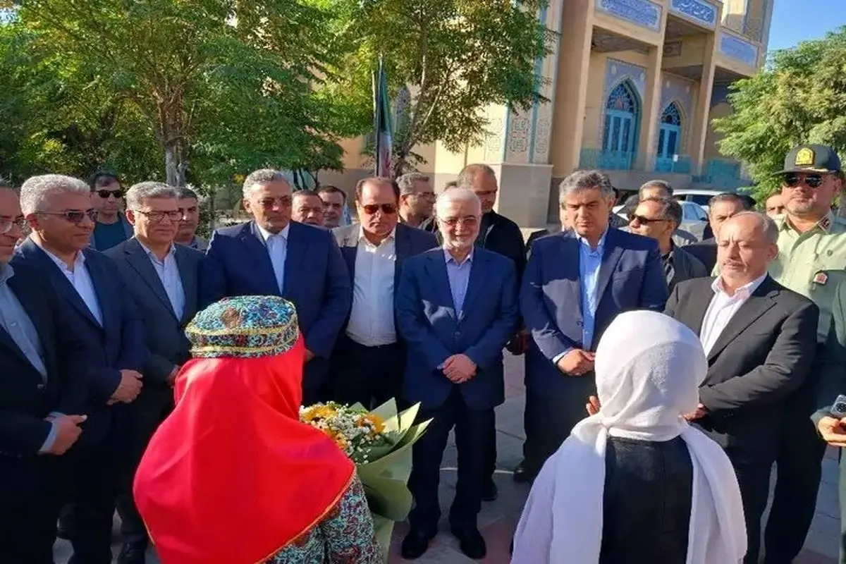 وزیر کشور وارد استان مرکزی شد
