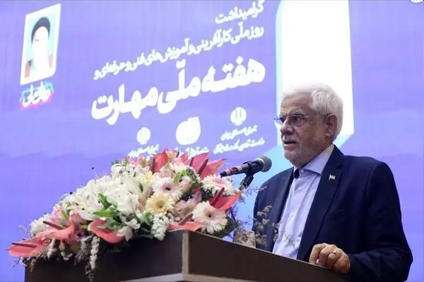 ایران در حال گذار از صنعت وابسته به صنعت ملی و حرکت به سوی خوداتکایی فناورانه است