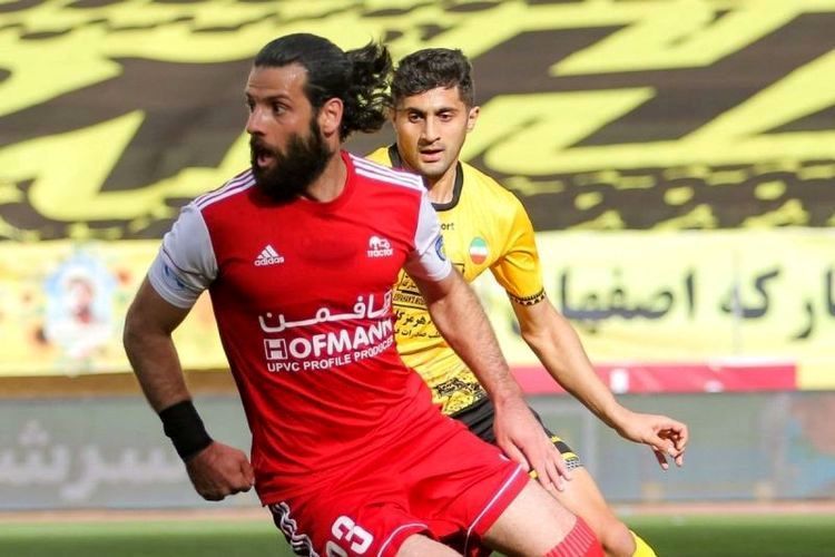 احتمال پیوستن عباس زاده به پرسپولیس بیشتر شد 