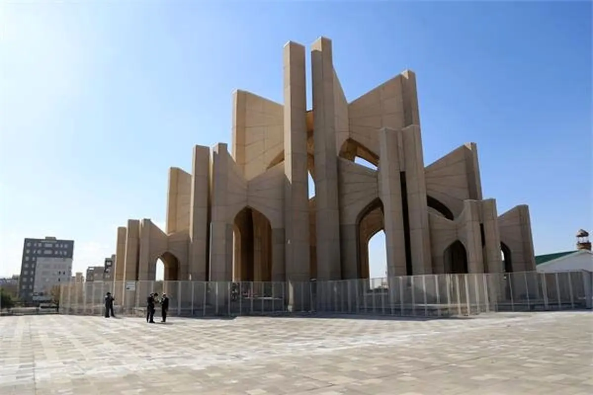 مقبره الشعرای تبریز آماده استقبال از گردشگران نوروزی است