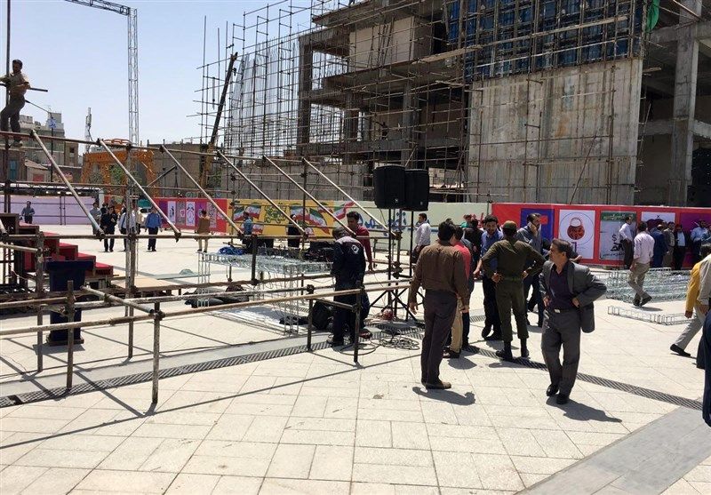 آماده‌سازی عرصه میدان شهدای مشهد برای سخنرانی حجت‌الاسلام رئیسی+تصاویر 